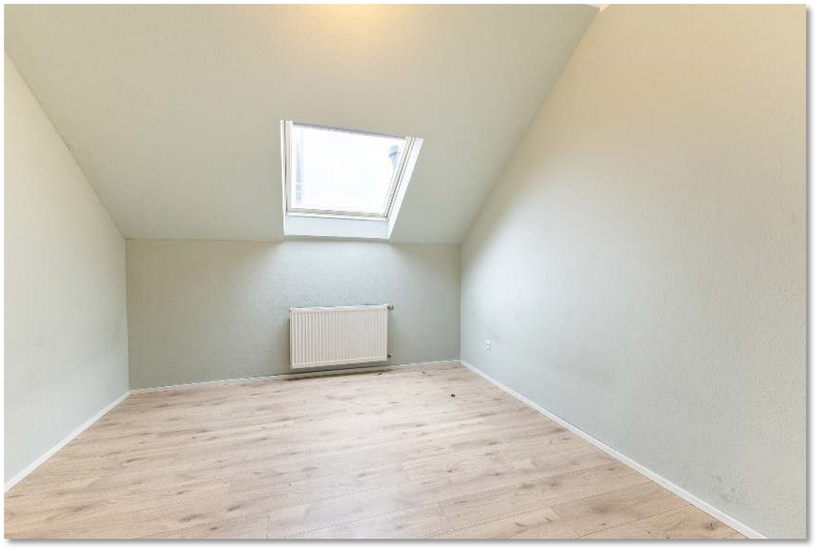 DG rechts Zimmer 1
