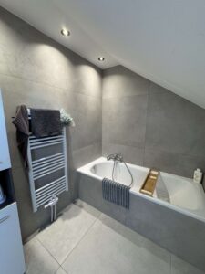 Badezimmer 2.OG (En Suite)